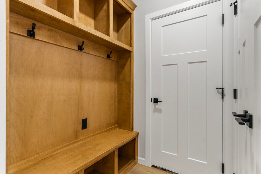 More Photos Of 28801 141st S st, Coweta Apartments For Sale