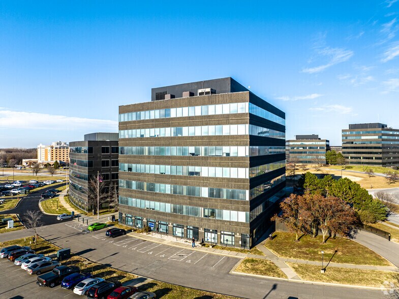 More Photos Of 7501 NW Tiffany Springs Pky, Kansas City Office For Lease