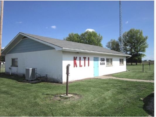 Primary Photo Of 32968 US Highway 63, Macon Office For Sale