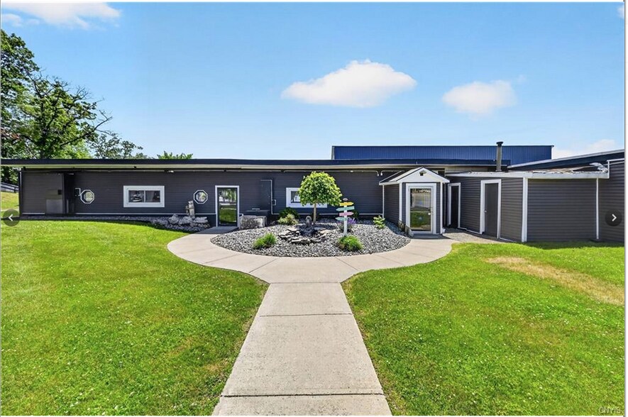 More Photos Of 916 County Road 37, Central Square Restaurant For Sale