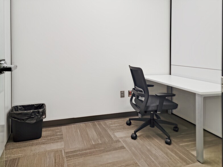 More Photos Of 10920 W Lincoln Ave, Milwaukee Coworking Space