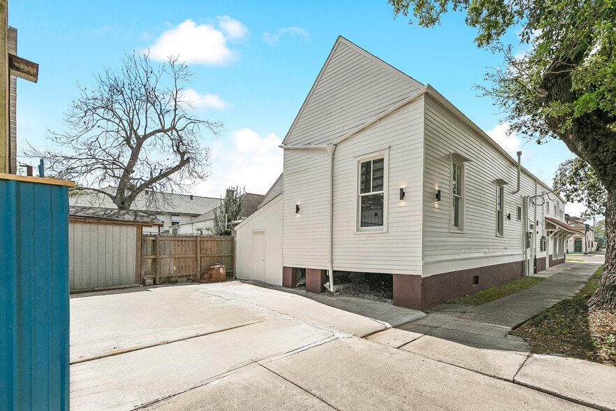 More Photos Of 1100 N Broad Ave, New Orleans Storefront Retail Residential For Sale