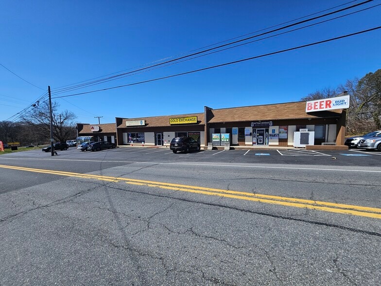 Primary Photo Of 191-197 Nazareth Pike, Bethlehem Storefront For Lease
