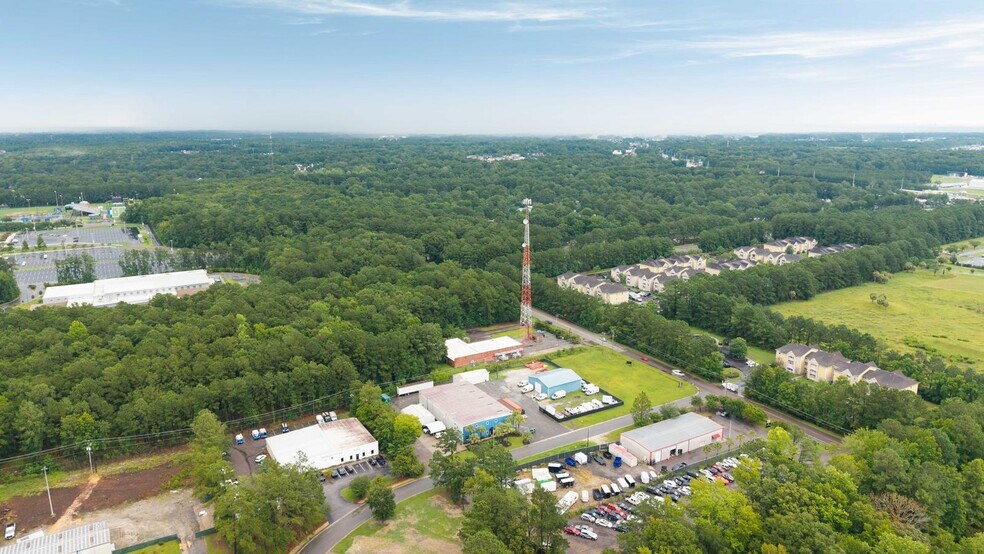 More Photos Of 4920 Appian Way, North Charleston Light Manufacturing For Lease