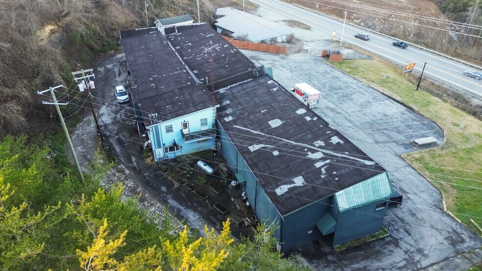 More Photos Of 1798 S Wilderness Rd, Mount Vernon Hotel For Sale