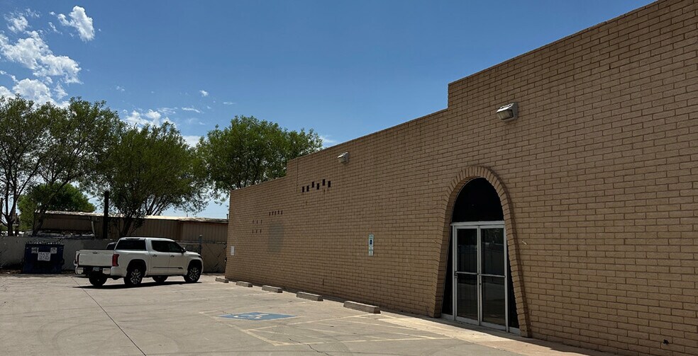 More Photos Of 1549 E Main St, Mesa Freestanding For Sale