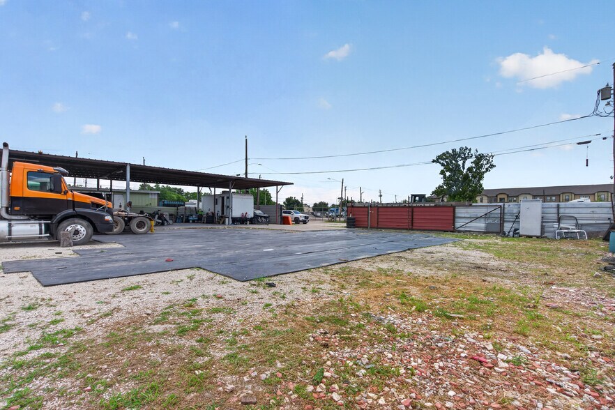 More Photos Of 7521 Parkhurst Dr, Houston Land For Sale