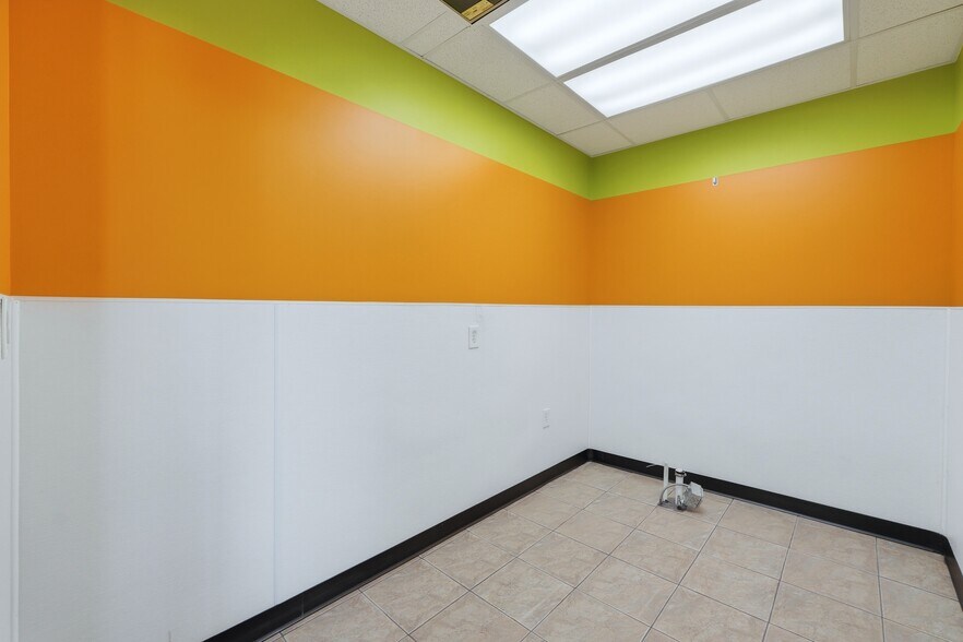 More Photos Of 5405 Bergenline Ave, West New York Storefront Retail Office For Lease