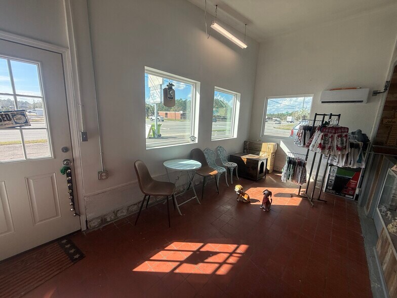 More Photos Of 850918 Us-17, Yulee Freestanding For Lease