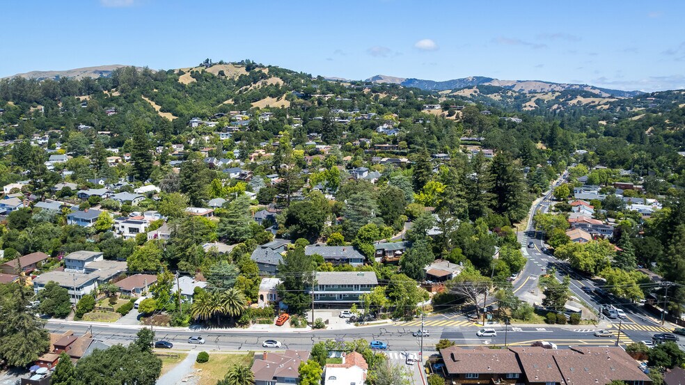 More Photos Of 1562 Sir Francis Drake Blvd, San Anselmo Multifamily For Sale