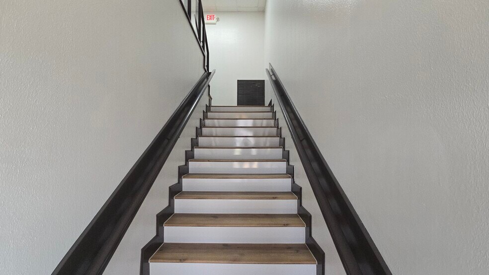 More Photos Of 3409 Spencer Hwy, Pasadena Office For Lease