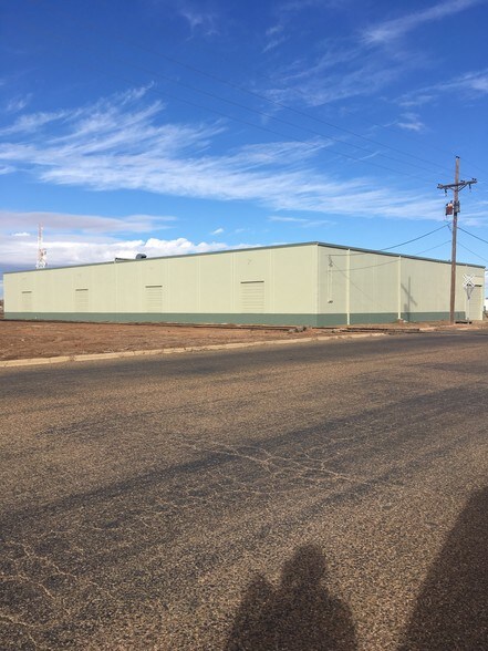 More Photos Of 410 E 56th St, Lubbock Warehouse For Lease
