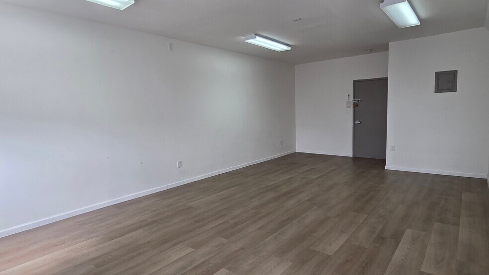 More Photos Of 3512 Farrington St, Flushing Storefront Retail Office For Lease