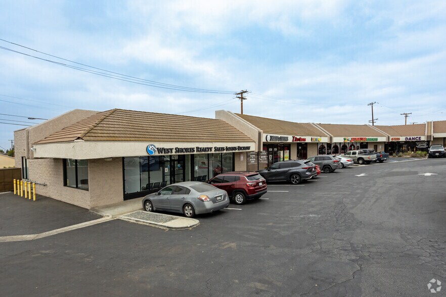 More Photos Of 11236-11270 Whittier Blvd, Los Angeles Unknown For Lease