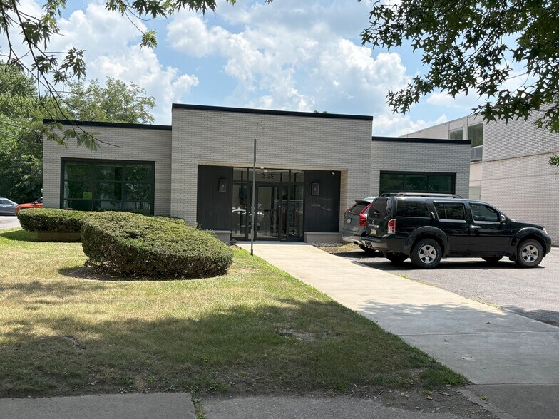 More Photos Of 385 Wyoming Ave, Kingston Office For Lease