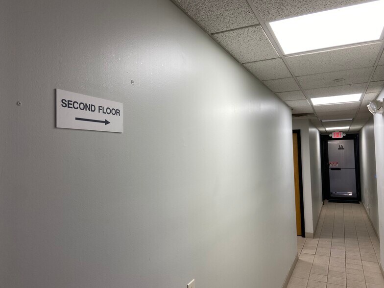 More Photos Of 253 S Washington Ave, Bergenfield Office For Lease