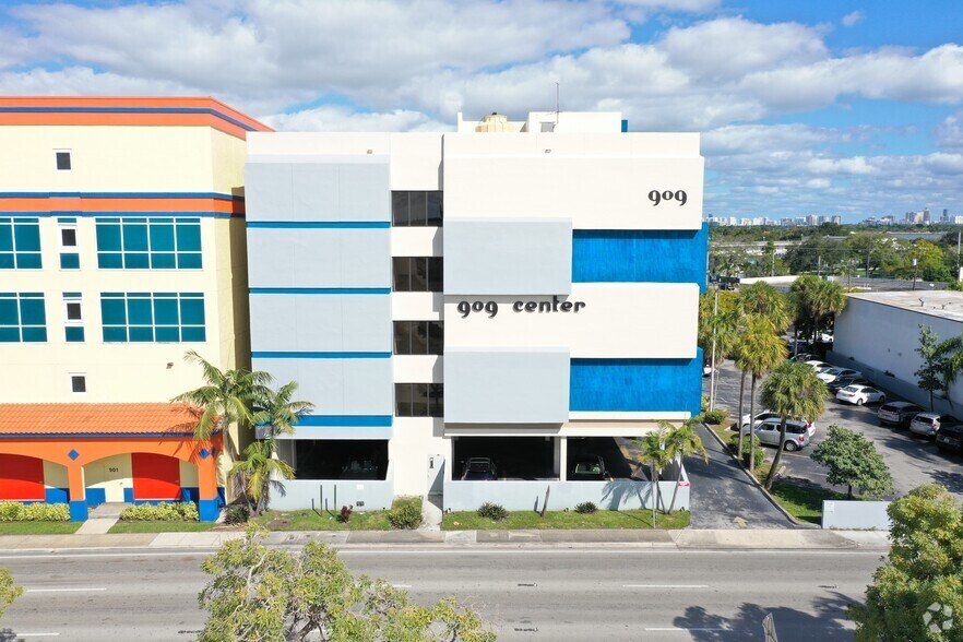 More Photos Of 909 NE 163rd St, North Miami Beach Medical For Sale
