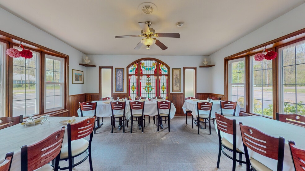 More Photos Of 2548 Boston Post Rd, Guilford Restaurant For Sale