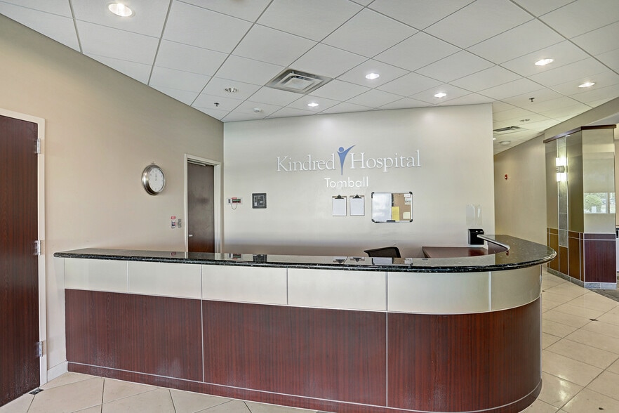 More Photos Of 505 Graham Dr, Tomball Hospital For Sale