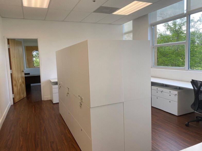 More Photos Of 1607 Ponce de Leon, Coral Gables Apartments For Sale
