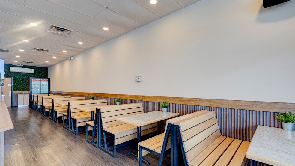 More Photos Of 15700-15732 SW 72nd St, Miami Storefront For Lease