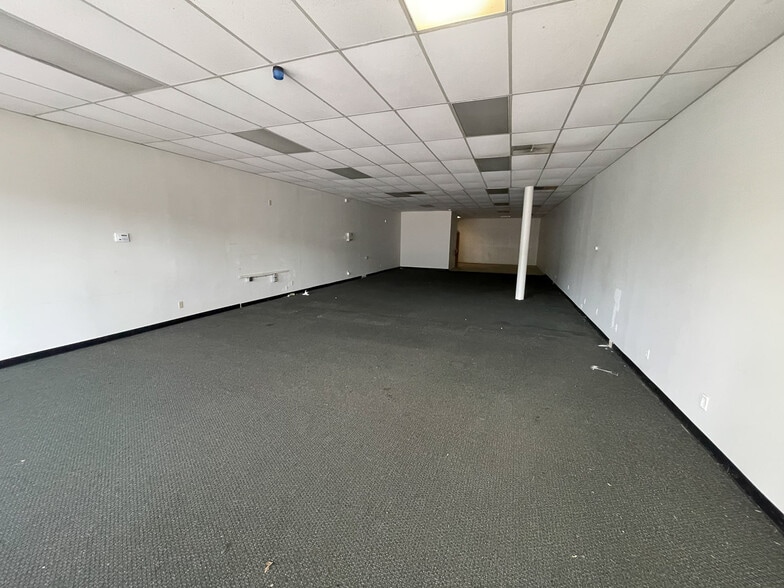 More Photos Of 2700-2728 Cleveland Ave SW, Canton General Retail For Sale