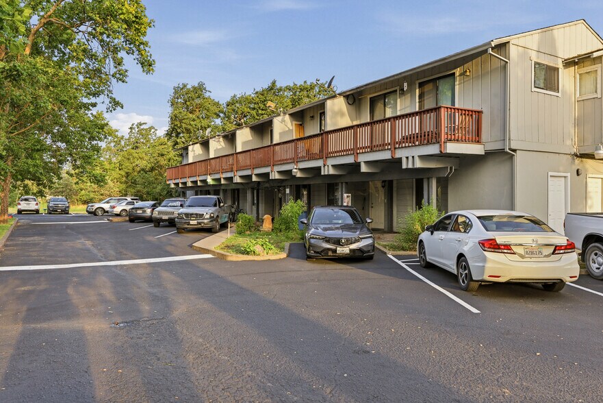 More Photos Of 10109-10133 Old Redwood Hwy, Windsor Apartments For Sale