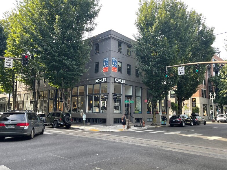 More Photos Of 1100 NW Glisan St, Portland Office For Lease