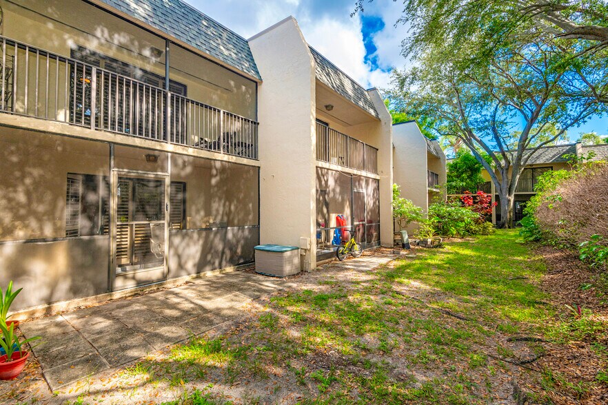 More Photos Of 89 Deer Creek Rd, Deerfield Beach Apartments For Sale