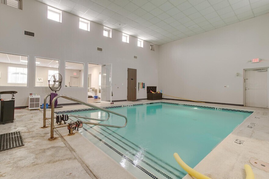 More Photos Of 1580 US Highway 287 N, Mansfield Medical For Sale