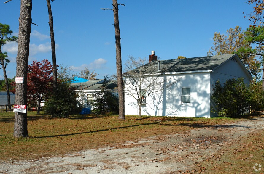 More Photos Of 408 Village Rd NE, Leland Office Residential For Sale
