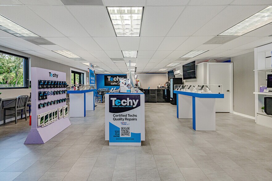 More Photos Of 3000 SW 4th Ave, Fort Lauderdale Warehouse For Lease