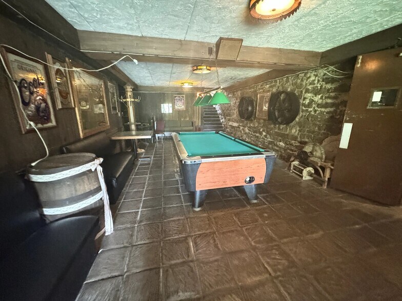 More Photos Of 255 Riverside Dr, Tiffin General Retail For Sale