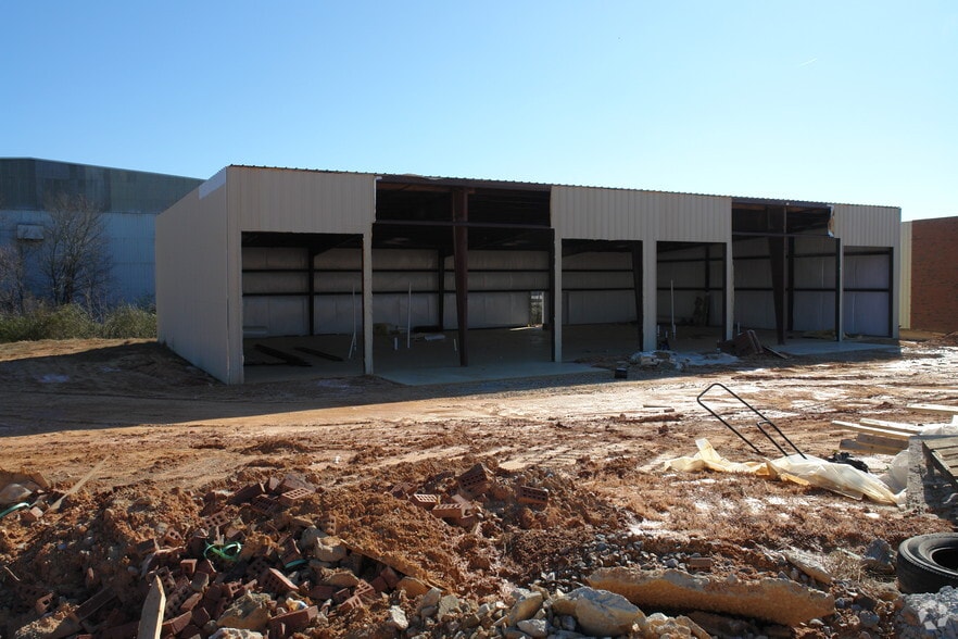 More Photos Of 3643 Explorer Trl, Oakwood Light Manufacturing For Sale