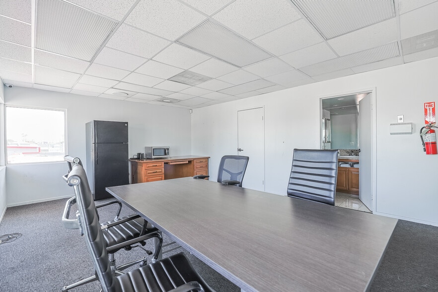 More Photos Of 4734 Firestone Blvd, South Gate Auto Dealership For Sale