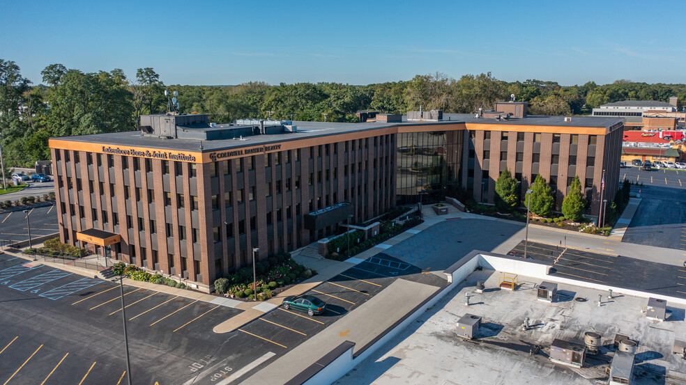 Primary Photo Of 833 W Lincoln Hwy, Schererville Office For Lease