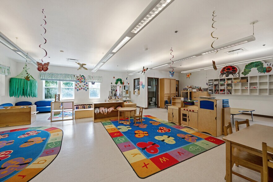 More Photos Of 4930 Newanga Ave, Santa Rosa Religious Facility For Sale
