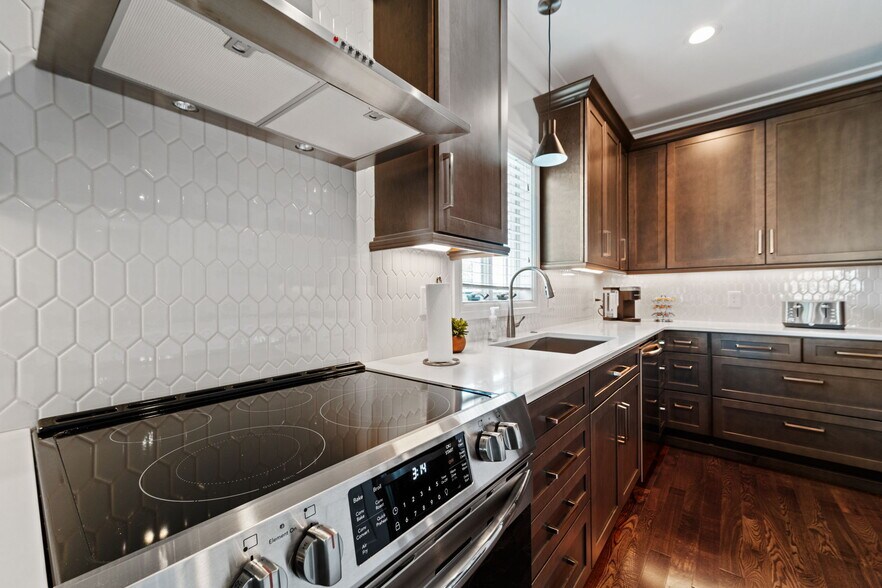 More Photos Of 214 Broadway St, Marine City Storefront For Sale