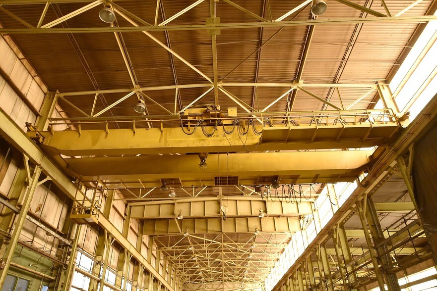 More Photos Of 420 Woodruff Rd, Joliet Warehouse For Lease