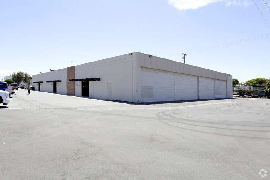 More Photos Of 15321-15323 Texaco Ave, Paramount Unknown For Lease