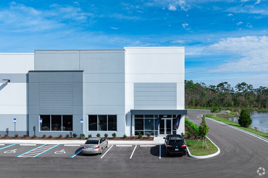 More Photos Of 6195 Tri County Commerce Way, Fort Myers Warehouse For Lease