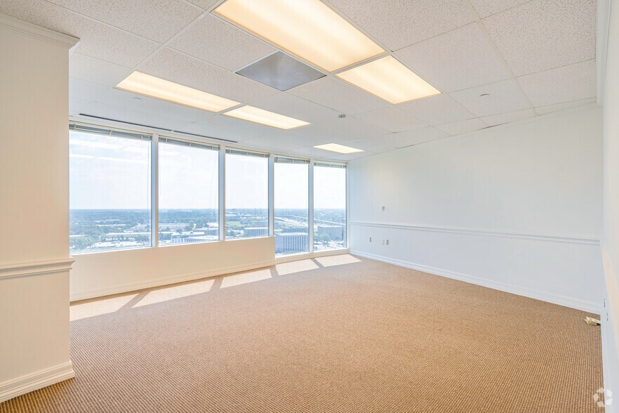 More Photos Of 363 N Sam Houston Pky E, Houston Office For Lease