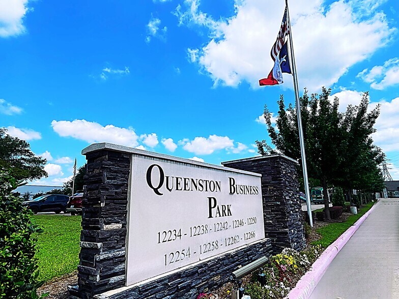 More Photos Of 12246 Queenston Blvd, Houston Medical For Sale