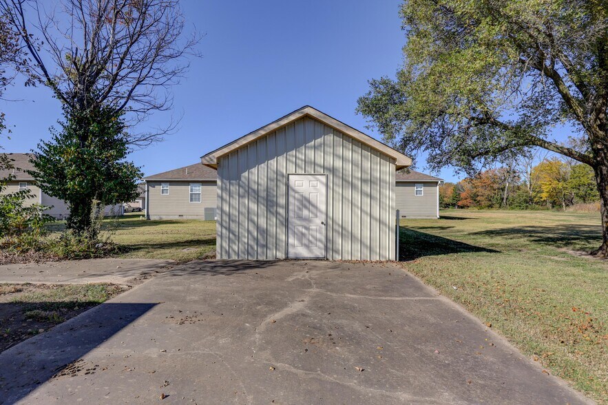 More Photos Of 2728 & 2802 N Rangeline Road, Joplin Flex For Sale