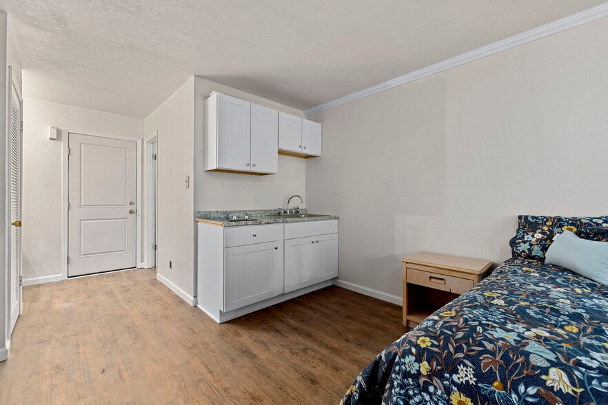 More Photos Of , Willits Unknown For Sale