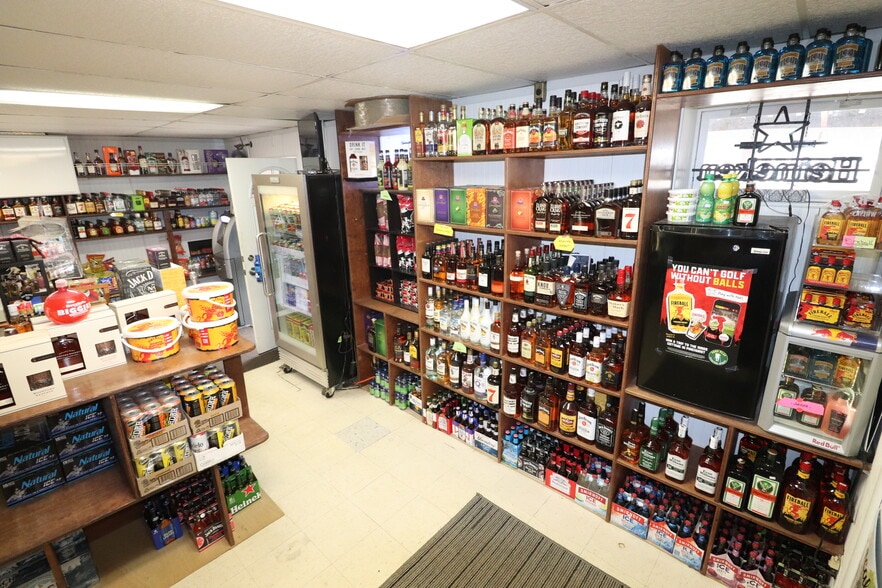 More Photos Of 2788 Main St, Patriot Freestanding For Sale