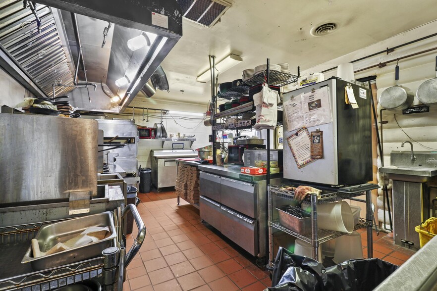 More Photos Of 9933 Bear Creek Blvd, Bear Creek Township Restaurant For Sale