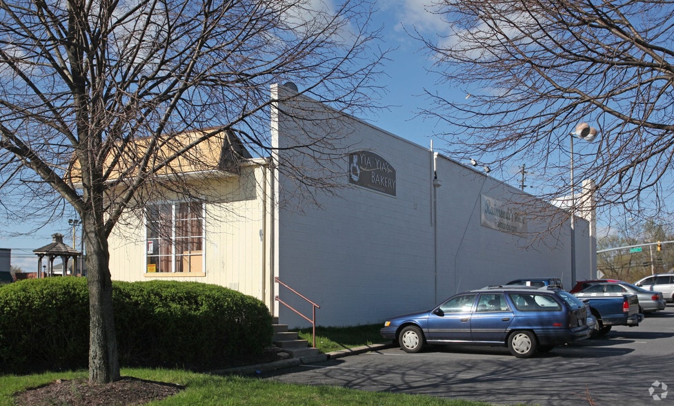 More Photos Of 3010 E Joppa Rd, Baltimore Freestanding For Lease