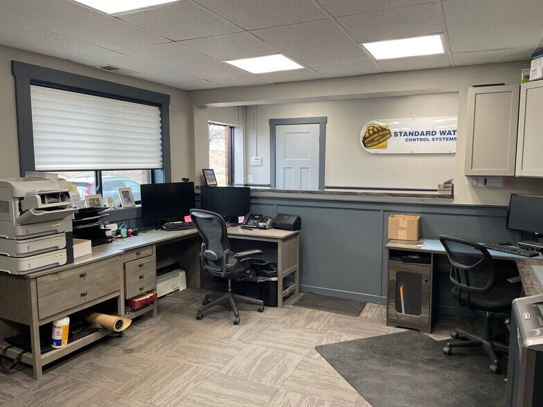 More Photos Of 5333-5337 Lakeland Ave, Minneapolis Freestanding For Sale