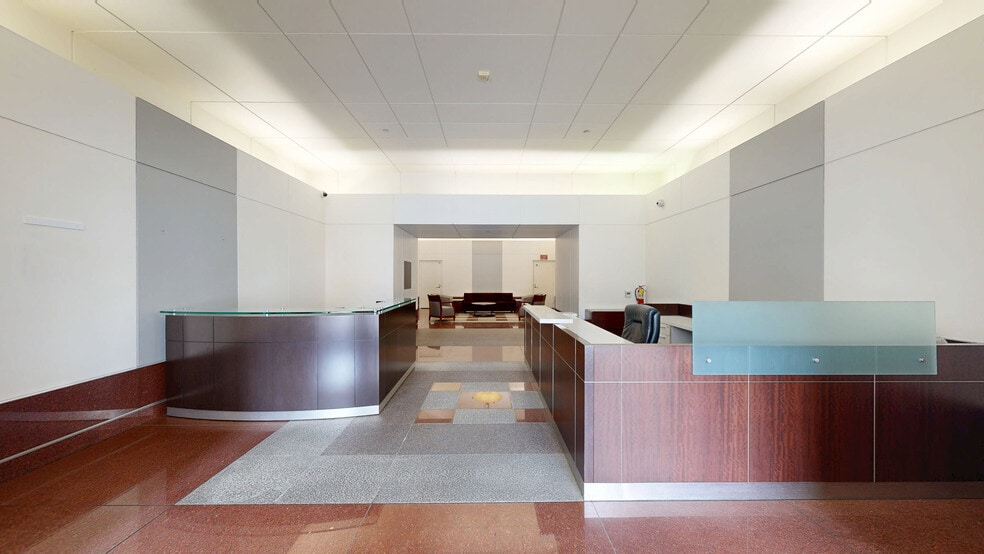 More Photos Of 525 N Brand Blvd, Glendale Office For Lease